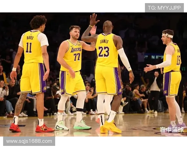 2001年湖人与公牛的经典对决回顾与精彩瞬间分析