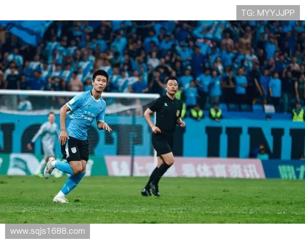 中甲联赛精彩对决新疆队迎战南通队全力争胜