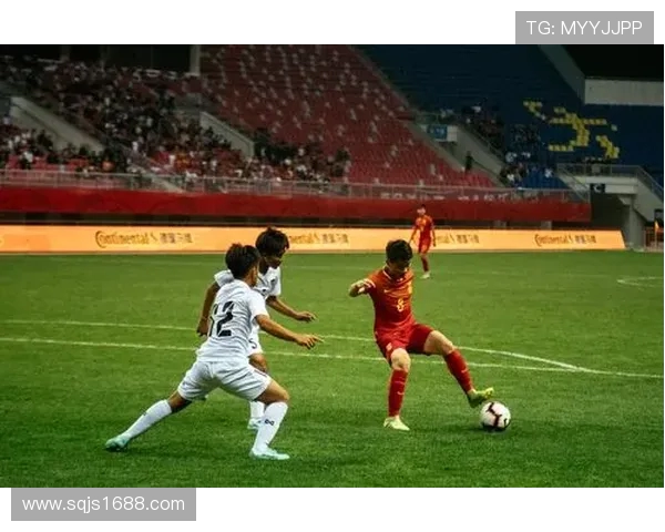 华山杯激战中国队迎战缅甸队全力争胜展现足球风采