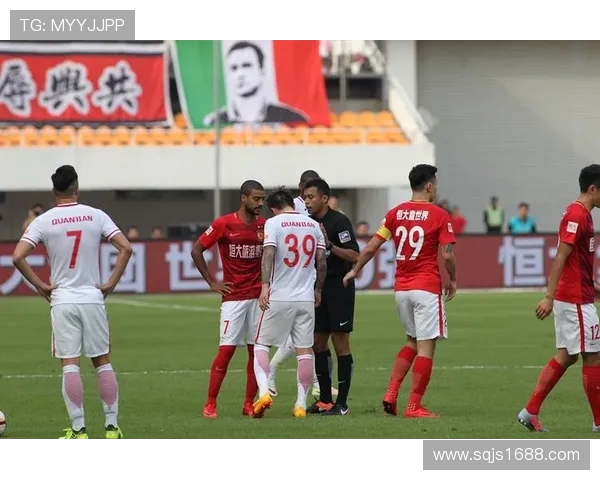 权健与恒大经典对决重播回顾精彩瞬间与战术分析 权健与恒大经典对决重播回顾精彩瞬间与战术分析