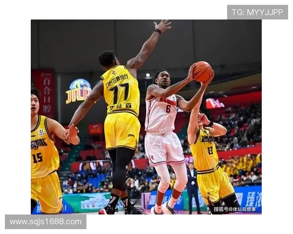 马尚布鲁克斯的篮球之路：从新秀到明星球员的成长历程与成就分析