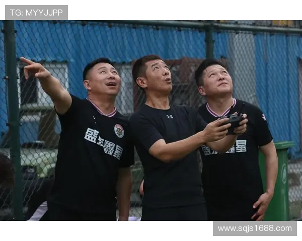 上海足球队团队协作能力显著提升创新高引发广泛关注与讨论 上海足球队团队协作能力显著提升创新高引发广泛关注与讨论